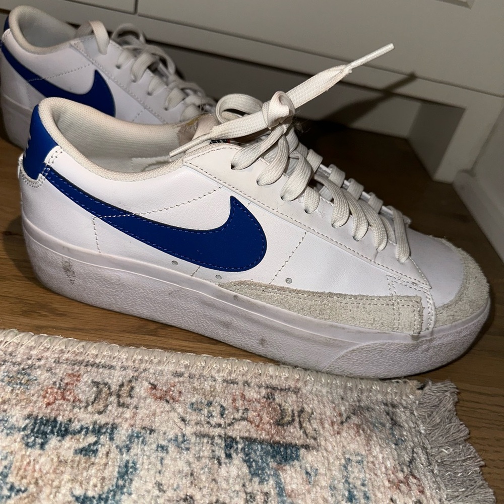 Nike Classic White and Blue Low-Tops